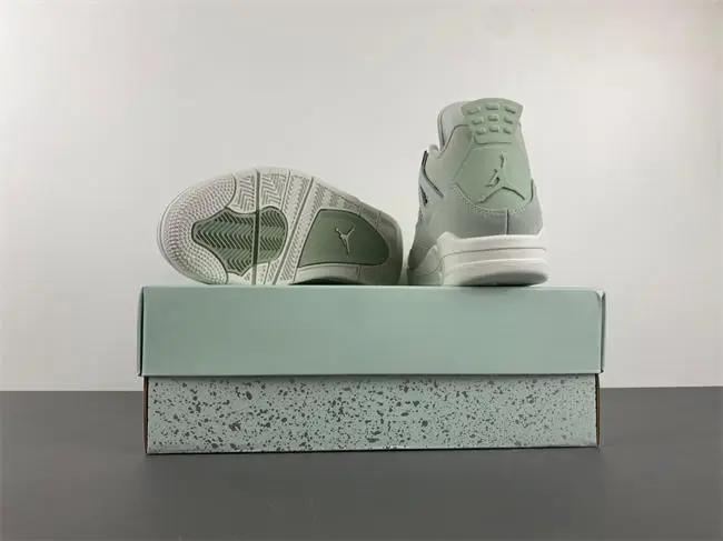 Air Jordan 4 Retro Seafoam Sail 