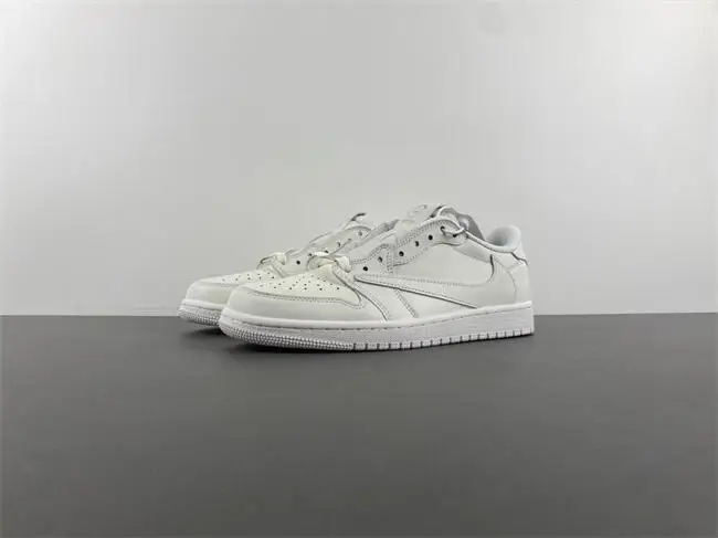 Travis Scott x Air Jordan 1 Low 