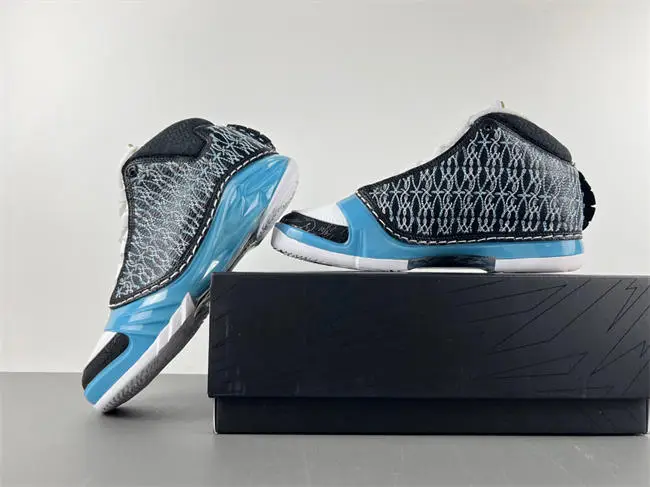 Air Jordan 23 UNC