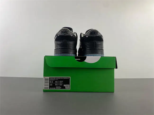 Division Street x Nike Dunk Low Lux “Oregon Black” 