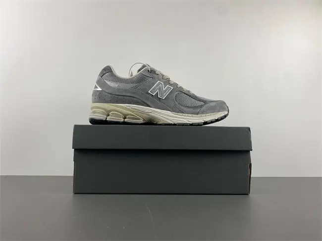 New Balance 2002R Shadow Grey 