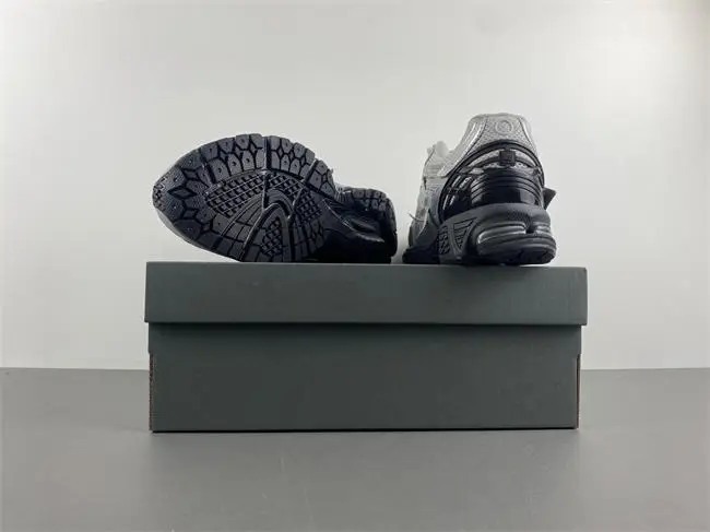 New Balance Silver gray black 