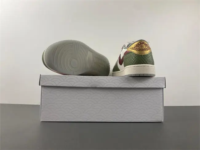 Air Jordan 1 Retro Low OG Year of the Dragon 