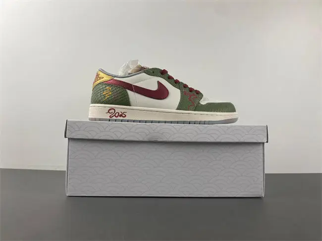 Air Jordan 1 Retro Low OG Year of the Dragon 