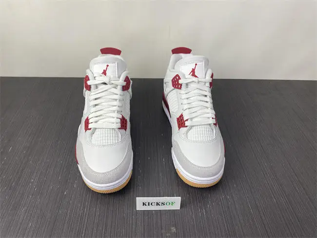 Nike SB x Air Jordan 4 
