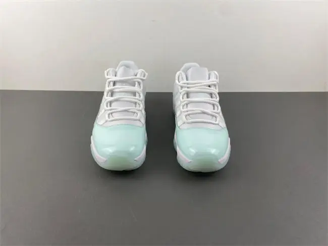Air Jordan 11 Low