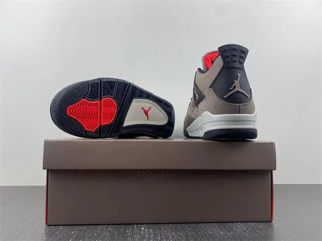 Jordan 4 Retro Taupe Haze 