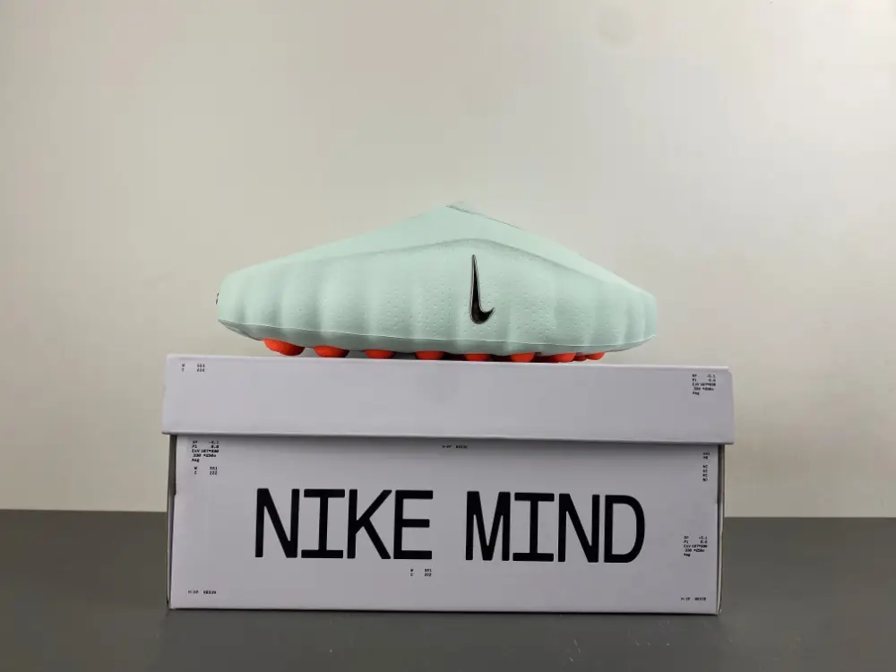 Nike Mind 001「Barely 
