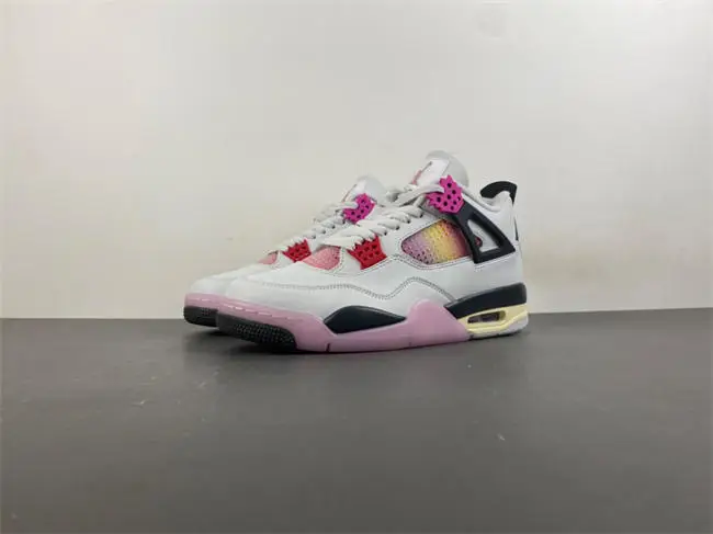 NIKE AIR JORDAN 4 RETRO